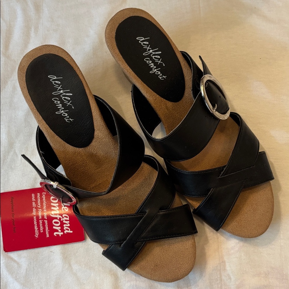 Sandals womens new size 7M dexflex comfort black memory foam adjustable